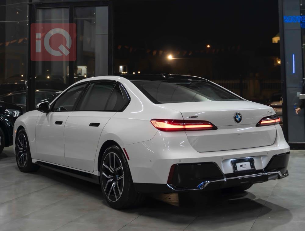 بي ام دبليو الفئة 7